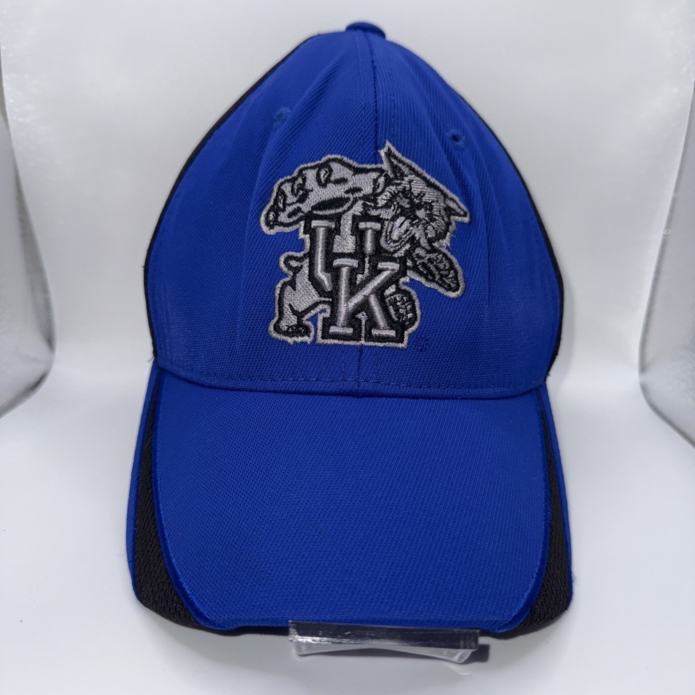 UK UNIVERSITY‎ OF KENTUCKY WILDCATS TOP OF THE WORLD HAT ONE SIZE MEMORY FIT